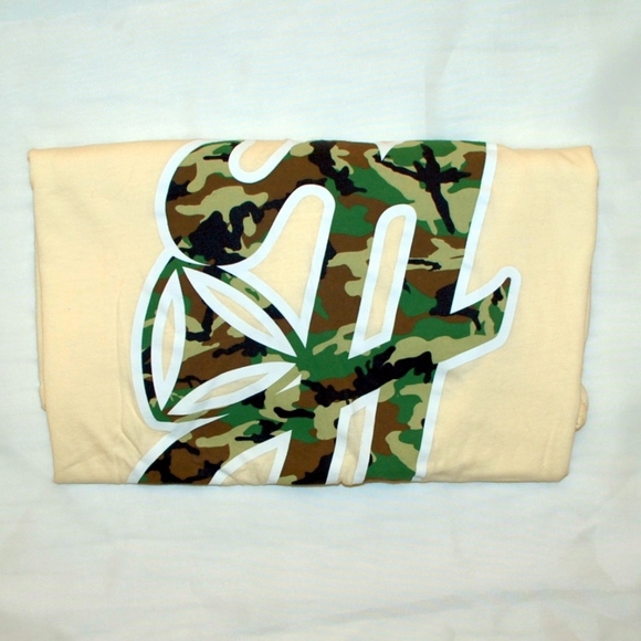 Active Ride Shop Shirt Bundle + Hat  (Men's XL) - Picture 3 of 8